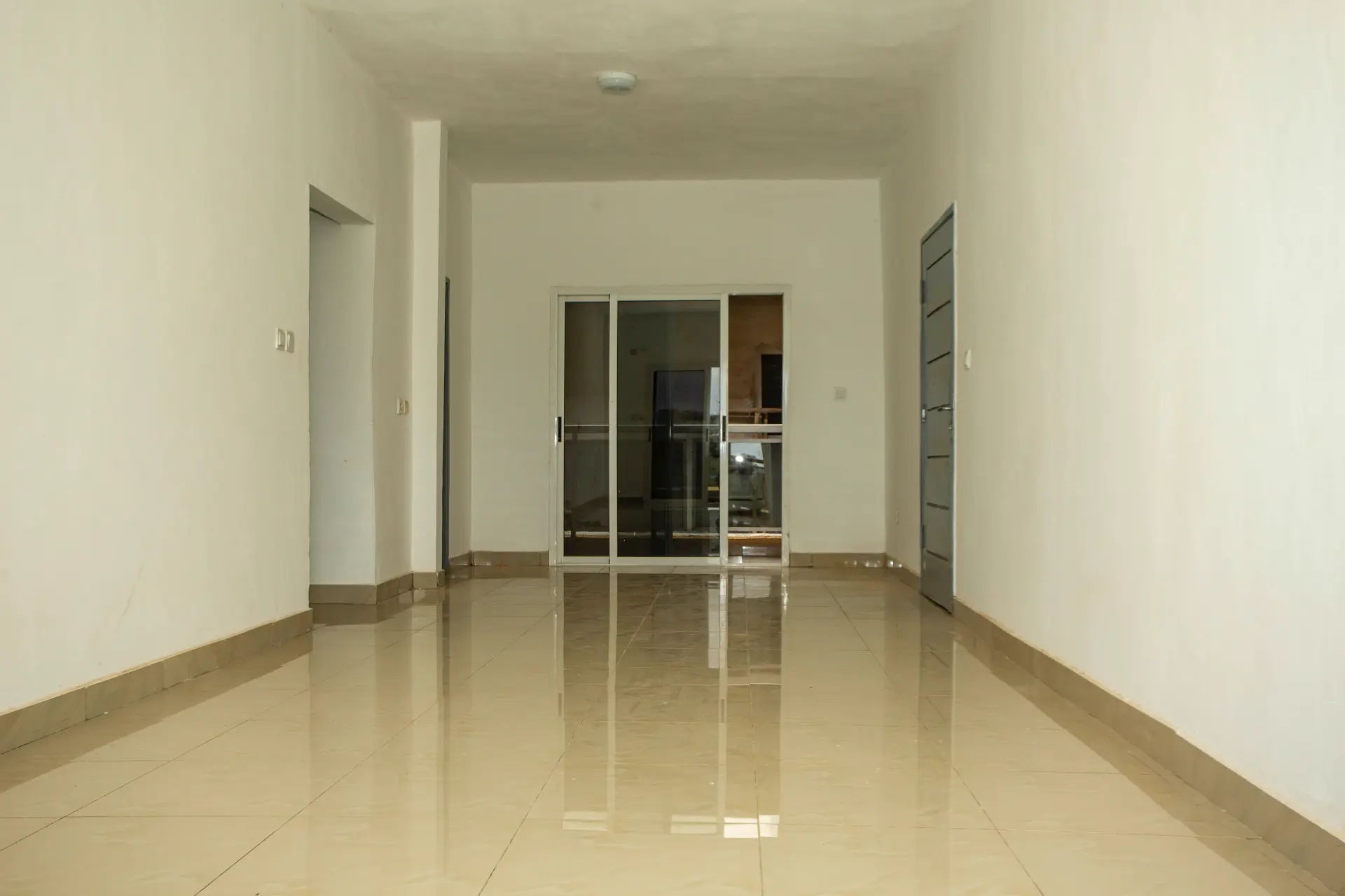 sylvia 4p entree residence1